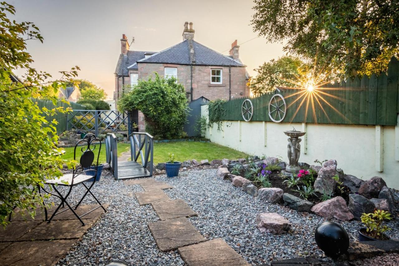 Villa West Of The Ness Inverness Exterior foto